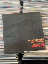 Load image into Gallery viewer, OMAR RODRIGUEZ LOPEZ ‎– UN ESCORPIÓN PERFUMADO LP (USED, RED VINYL)
