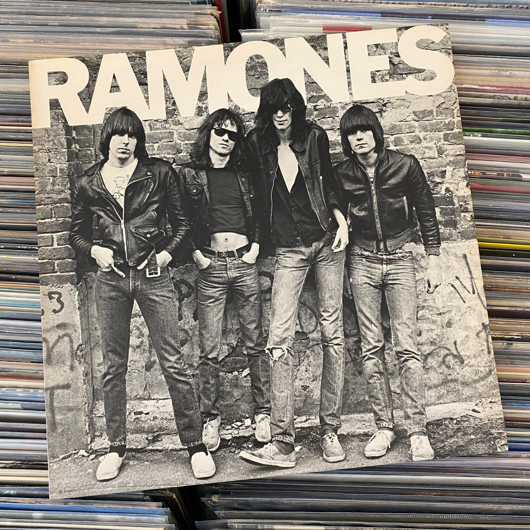 RAMONES ‎– S/T LP (USED)